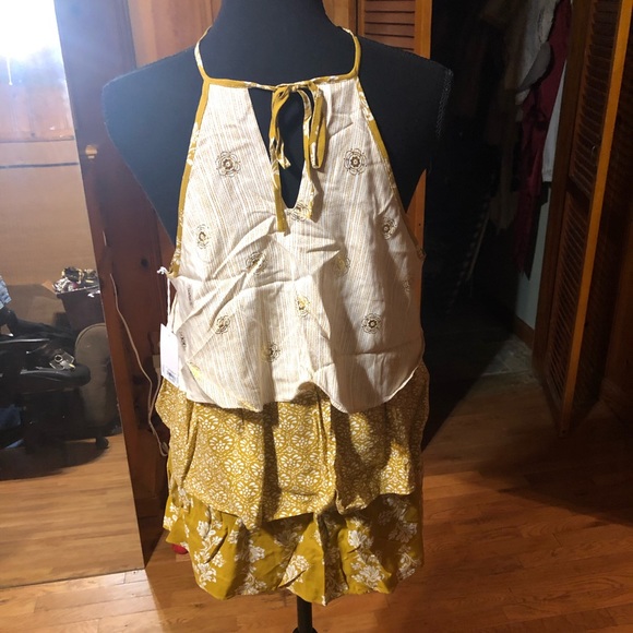 Lauren Conrad halter top - Picture 2 of 6